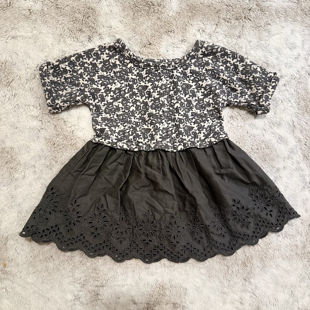 Baby Gap, Gray And White Half T-Shirt Dress Size 18–24 Months